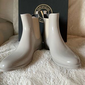 Opificio brand new taupe vegan rain booties boots